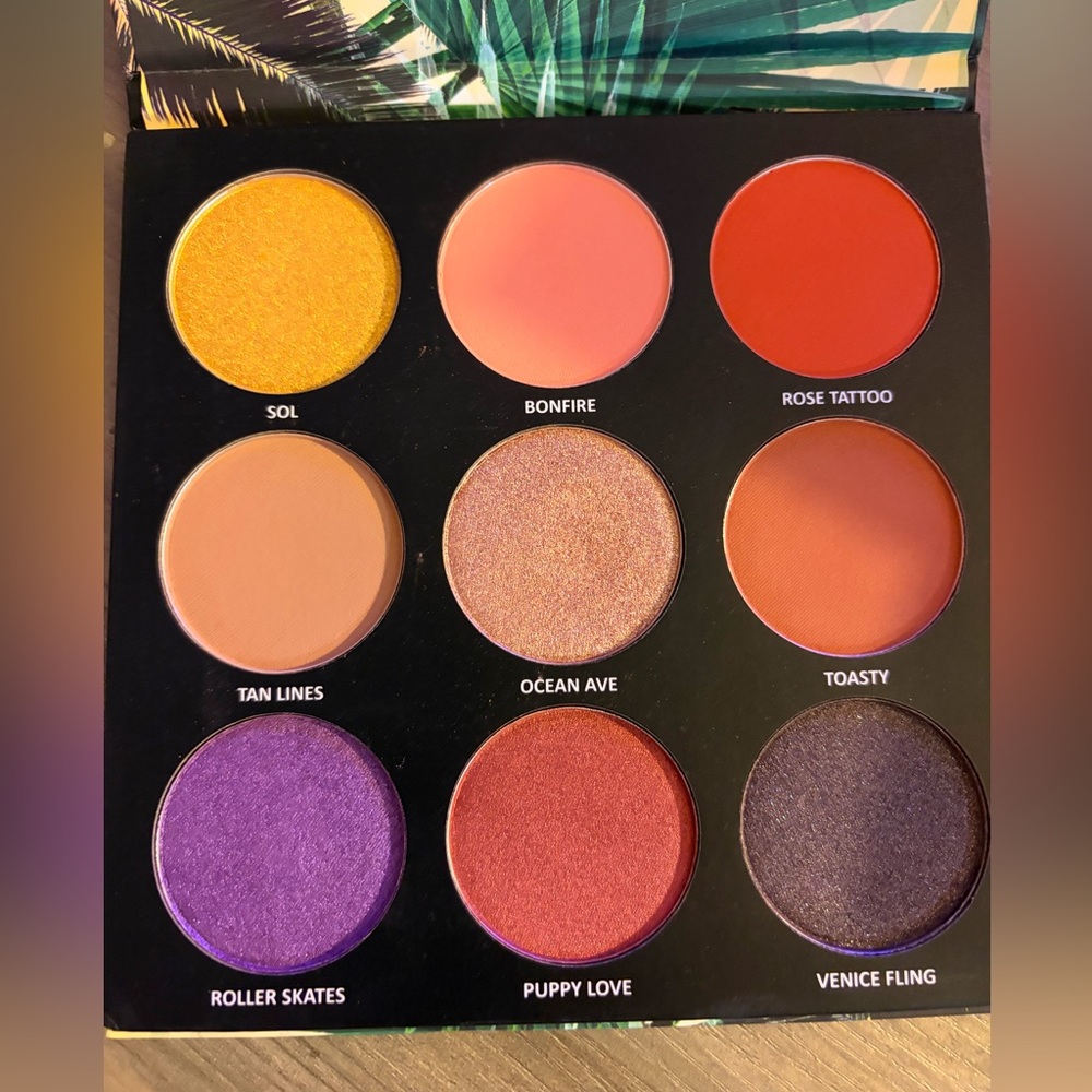 Eyeshadow Palette - Multi-Color Shades (Pink, Orange, Yellow, Purple, Brown)